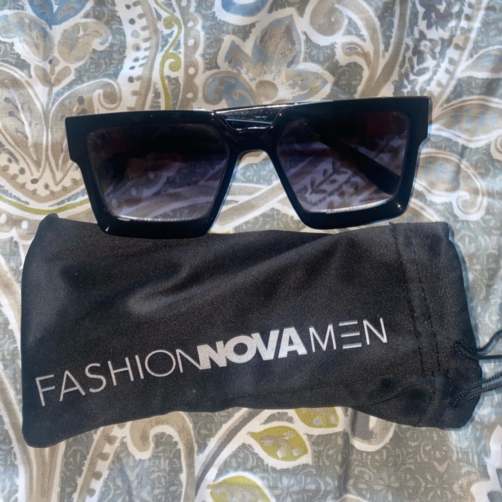 Fashion Nova sunglasses